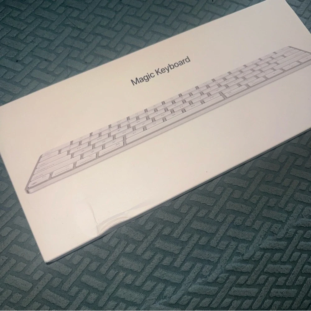 Apple Magic Keyboard, Model A2450, – New in Box